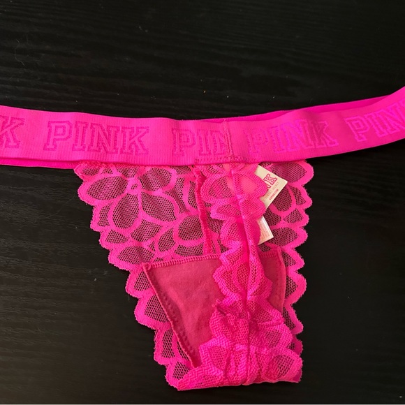 NWT PINK Victoria's Secret Extra Low Rise Hot Pink Thong Size Medium - Picture 2 of 4